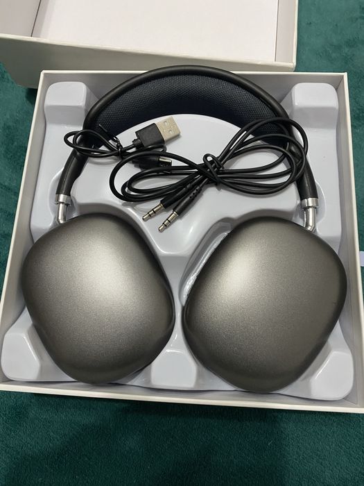 căști over-ear wireless cu tehnologie Bluetooth