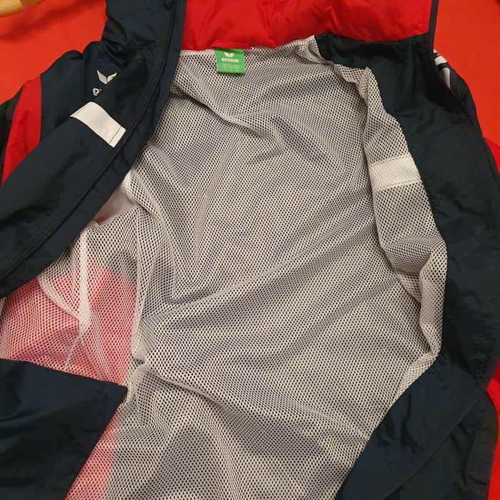 Jacketa Erima mas S