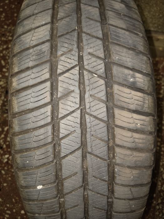 De vânzare anvelope iarna 225/60 R17