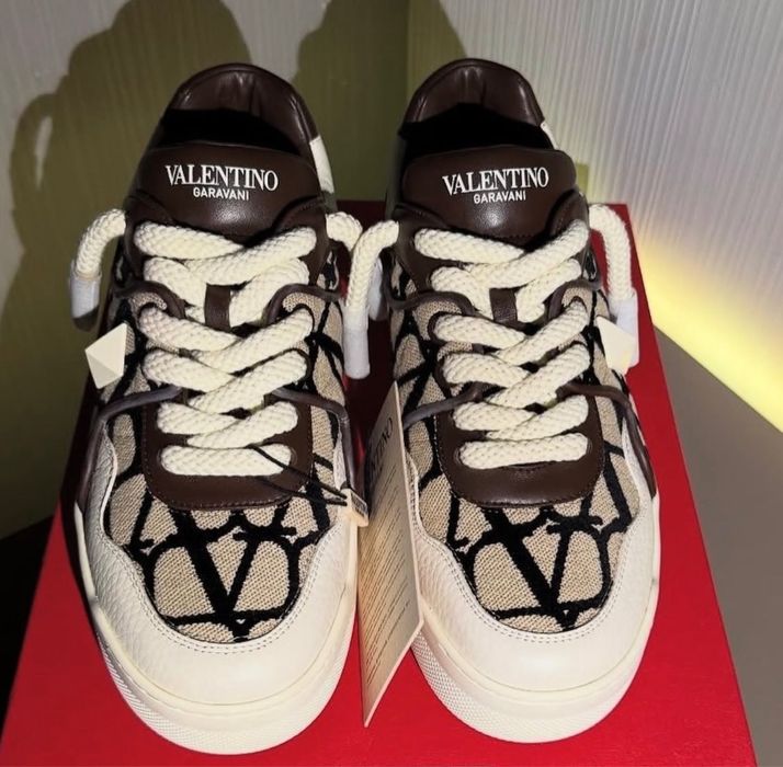 Adidasi valentino garavani