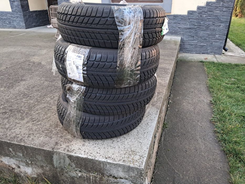 Vând anvelope iarnă