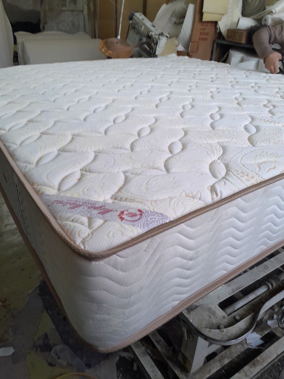Matras kafolati bor