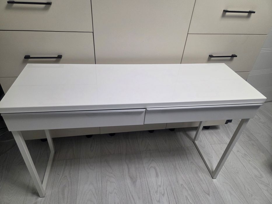 Birou Ikea cu sertare