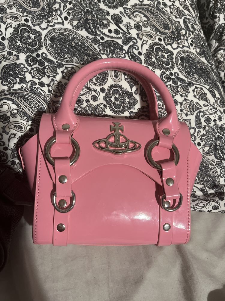 Чанта Vivienne Westwood,juicy couture,chanel,balenciaga