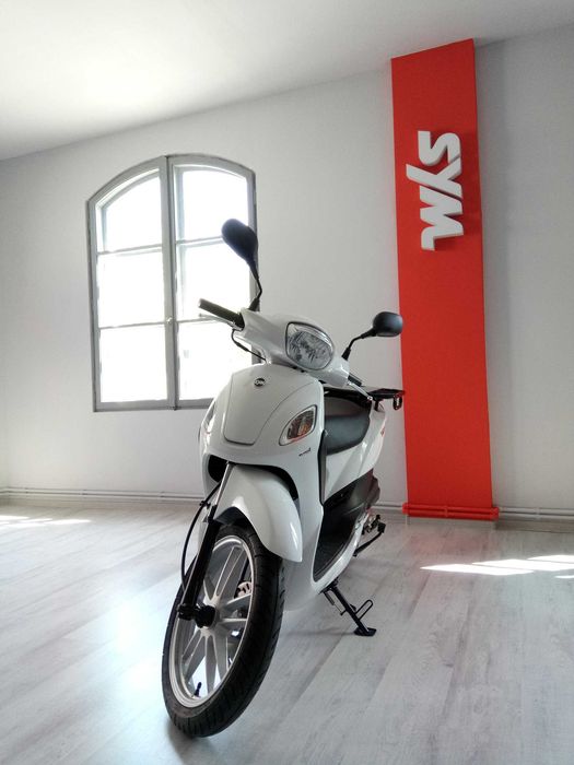 Scuter SYM Cargo 49 cc, echipat de  livrare / curierat. RATE !
