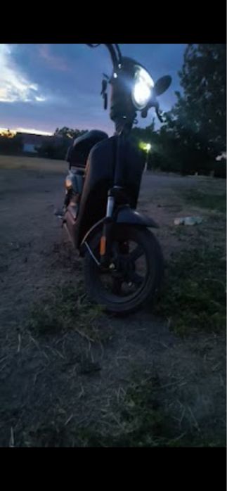 Vând/schimb scuter elecric