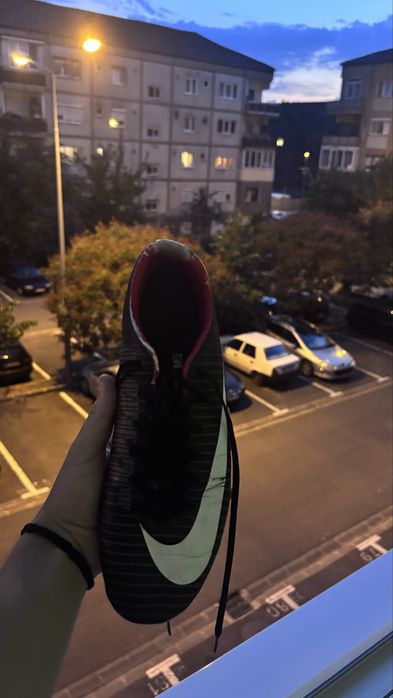 ghete de fotbal nike