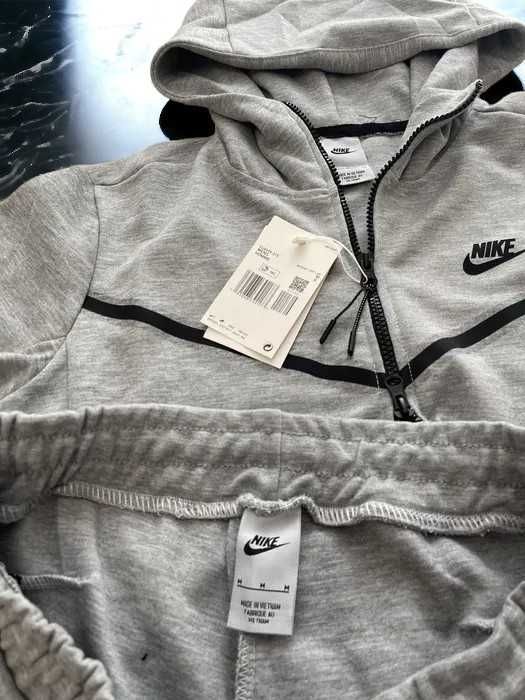 Trening Nike tech fleece grey/gri produs premium - Livrare GRATUITA.