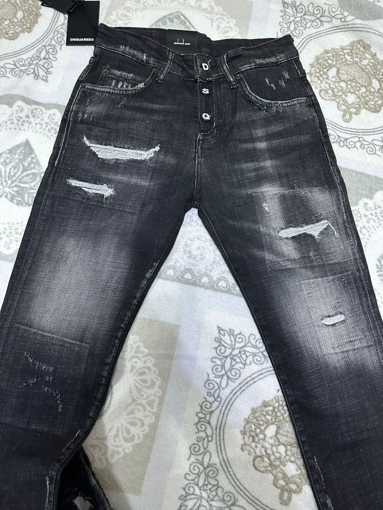 Blugi Dsquared2 dama  model nou