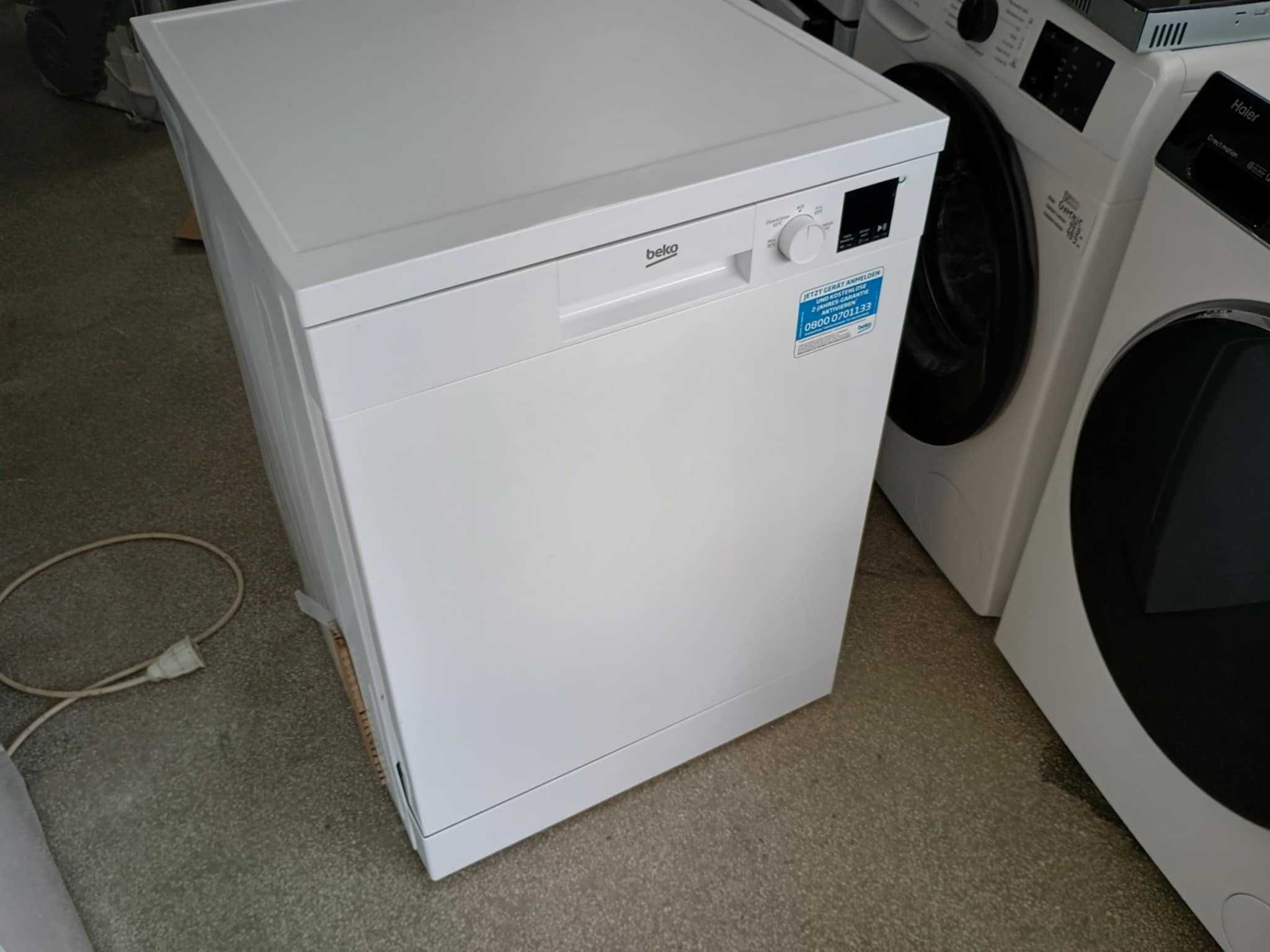 Съдомиялна машина BEKO-БЕКО 60 см DFN04321W Quick&Shine