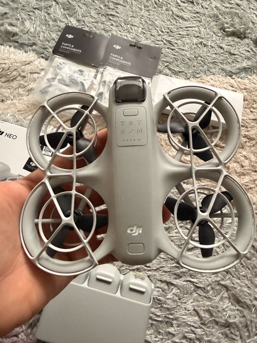 Dji neo plus 4бр батерии и зарядно