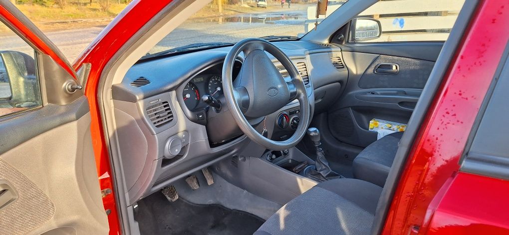 Kia Rio 1.4 v16 Газ