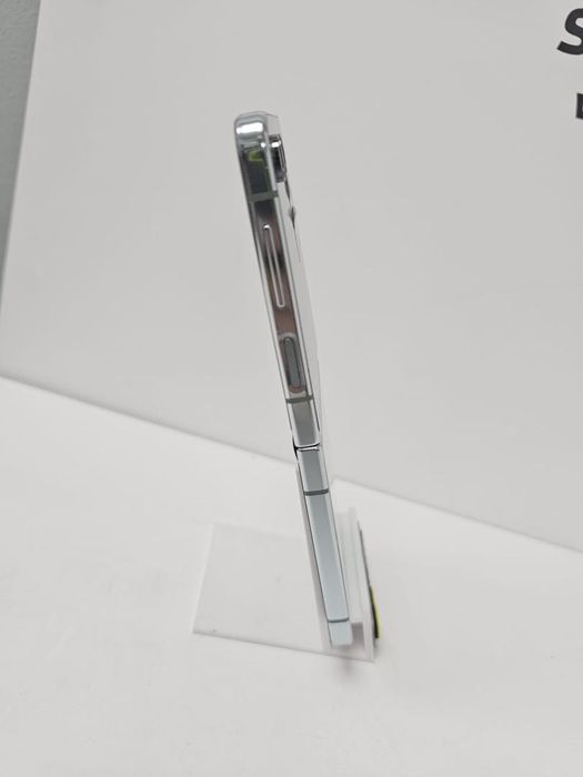 Telefon mobil Samsung Galaxy Z Flip5, 8GB RAM, 512GB, 5G Verde -B-