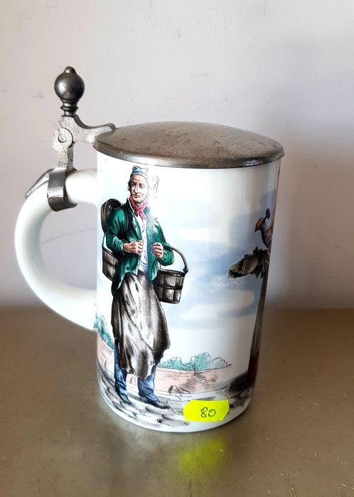 Halbe de bere vechi din porțelan