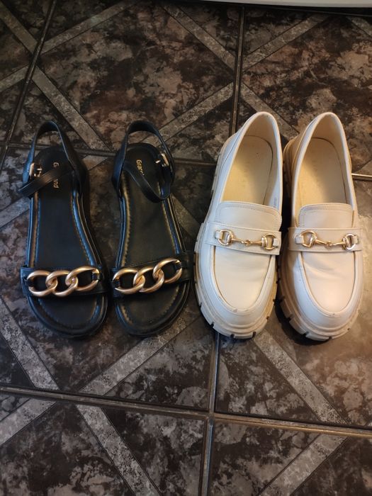 Set mocasini și sandale Nr 37