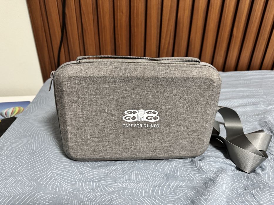 DJI Neo + 3 батерии + дистанционно – почти нов, 18 минути полет