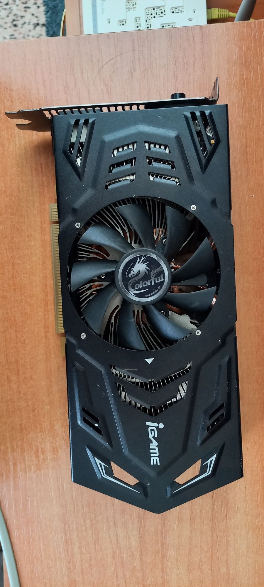 Продам видеокарту Nvidia GTX 550 TI