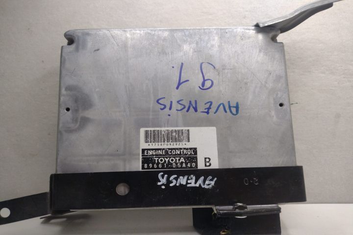 Calculator Motor ECU  89661-05A40 Toyota Avensis a 2-a generatie T25