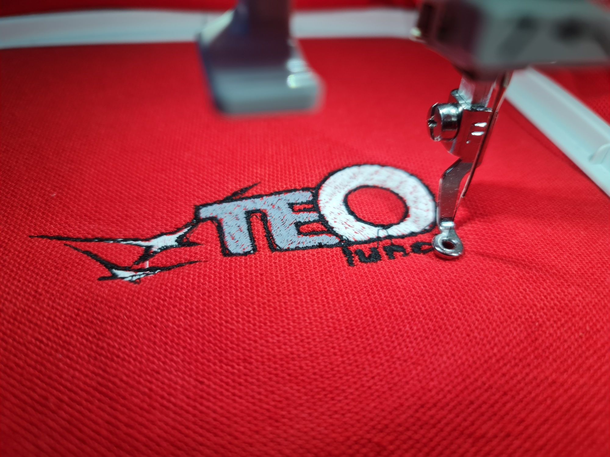 Broderie l Personalizare l Haine