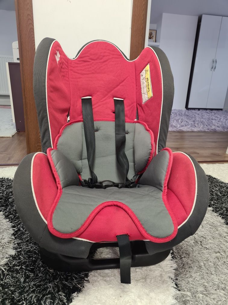 Vând scaun bebe de la 0-3 ani