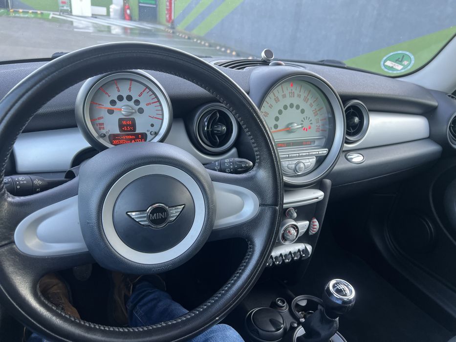 Mini One Cooper 1.6 diesel trapa/panoramic,incalzire scaune, 109 cai!
