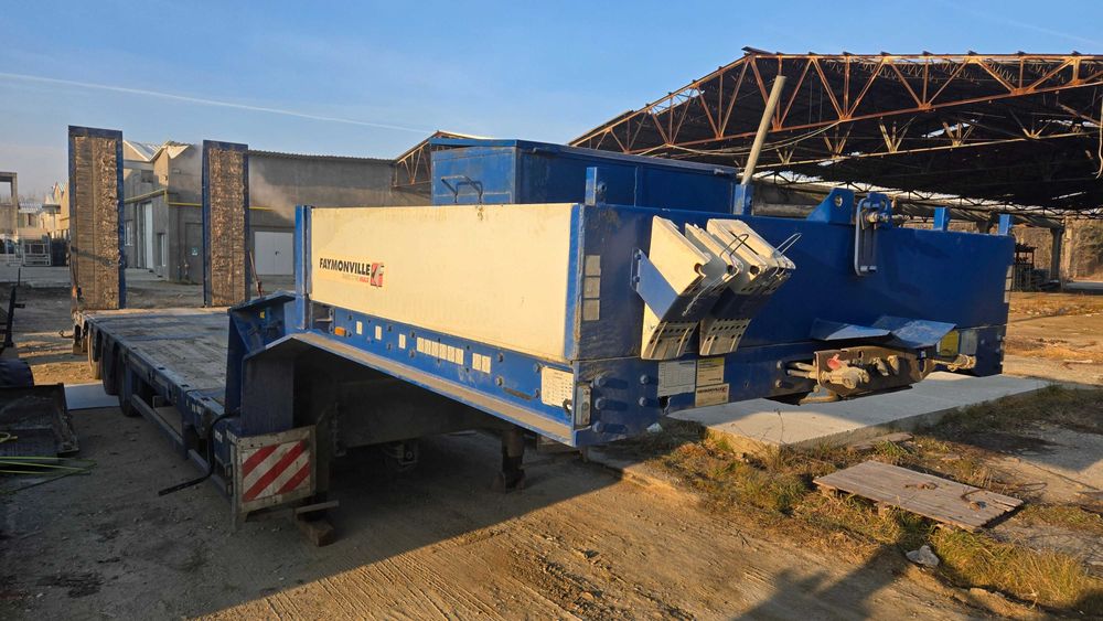 Servicii de inchiriere si transport cu trailer