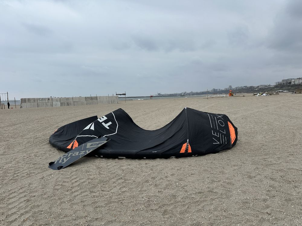 Vand kite, kitesurfing zmeu Ten Velox 12 si 10, similar Ozone, Core