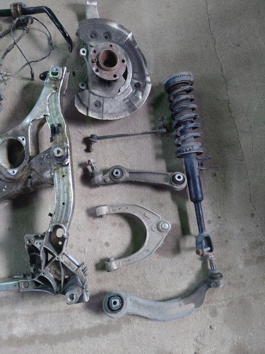 Бмв ф07 мост носач диск апарат шенкел амортисьори главина bmw f07