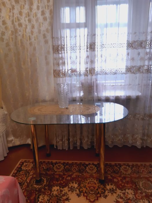 Стол стеклянный обеденный