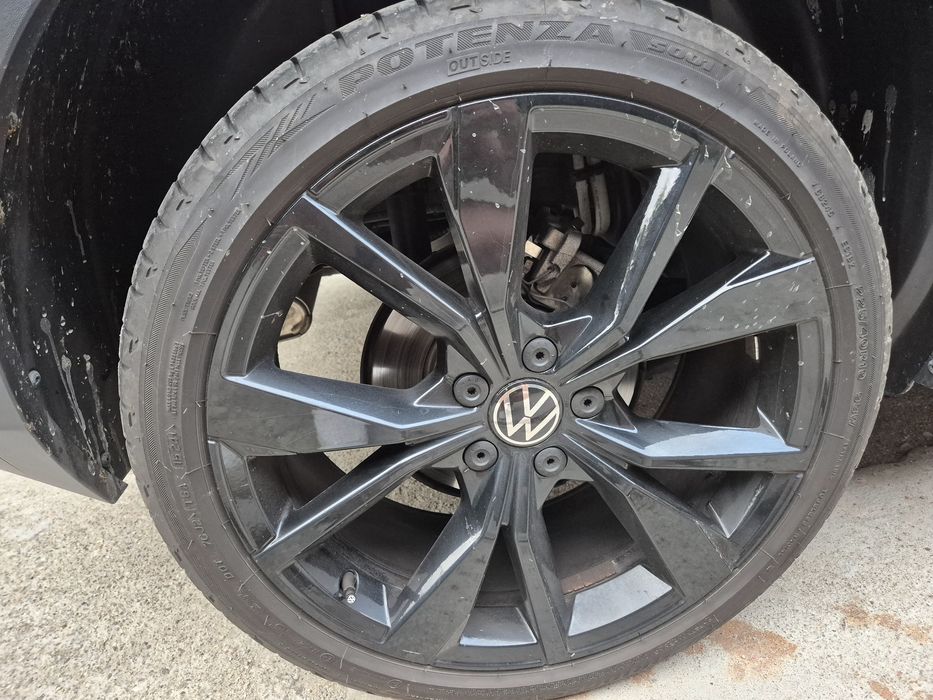 Anvelope vara  225/40R19