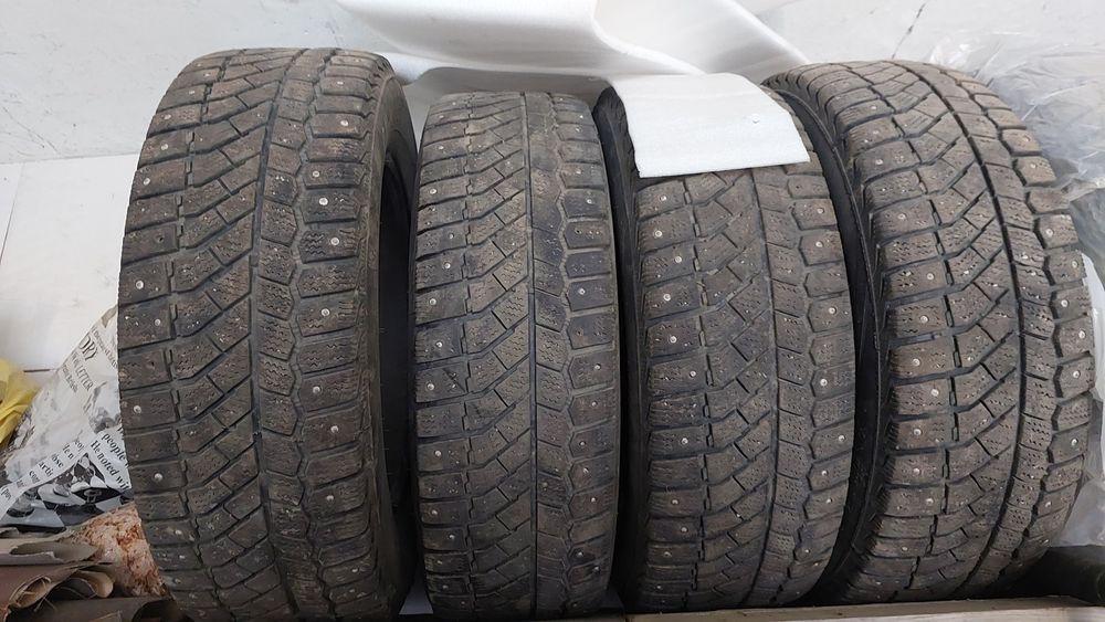Зимняя резина 195/65R15