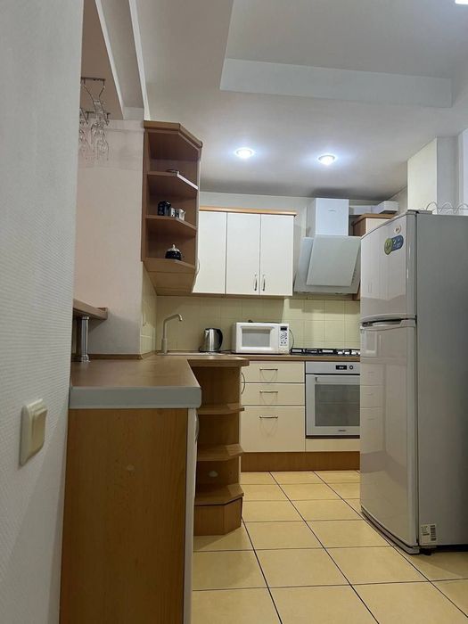 Аренда квартиры в самом центре на Ц-1 Бибигон 4/2/4 евро