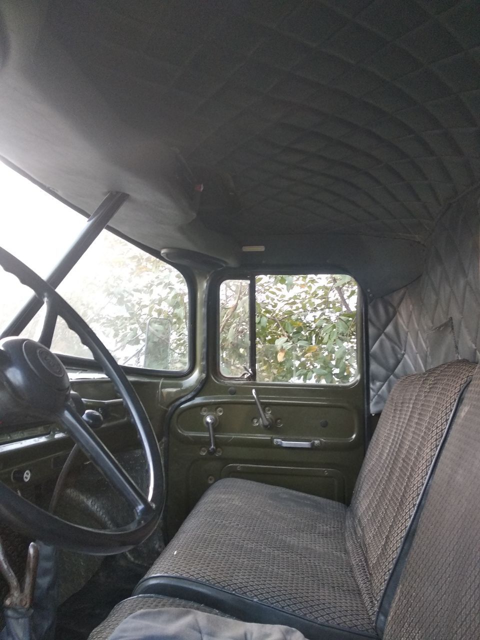 ZIL 130 srochniy sotiladi