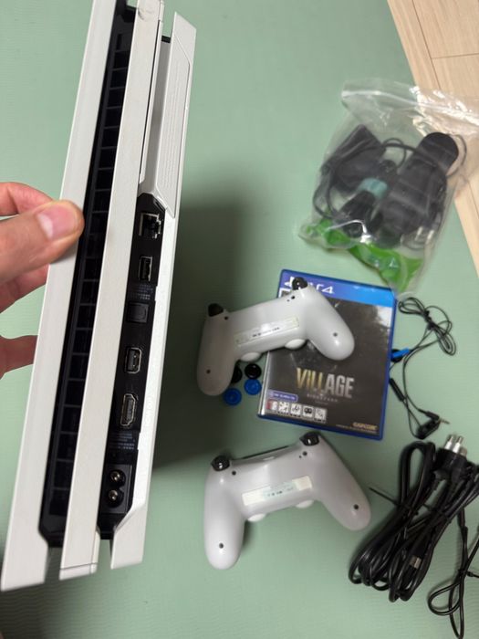 PlayStation 4 pro 1tb
