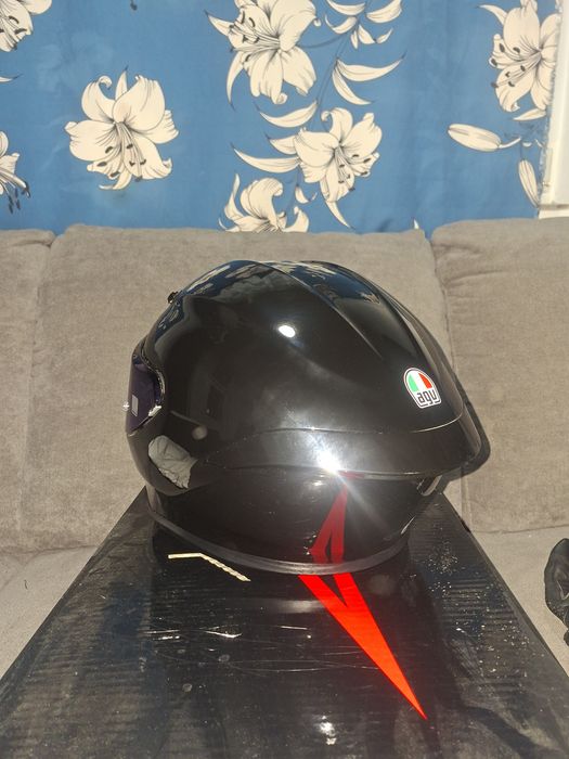 Se vinde casca AGV K6S