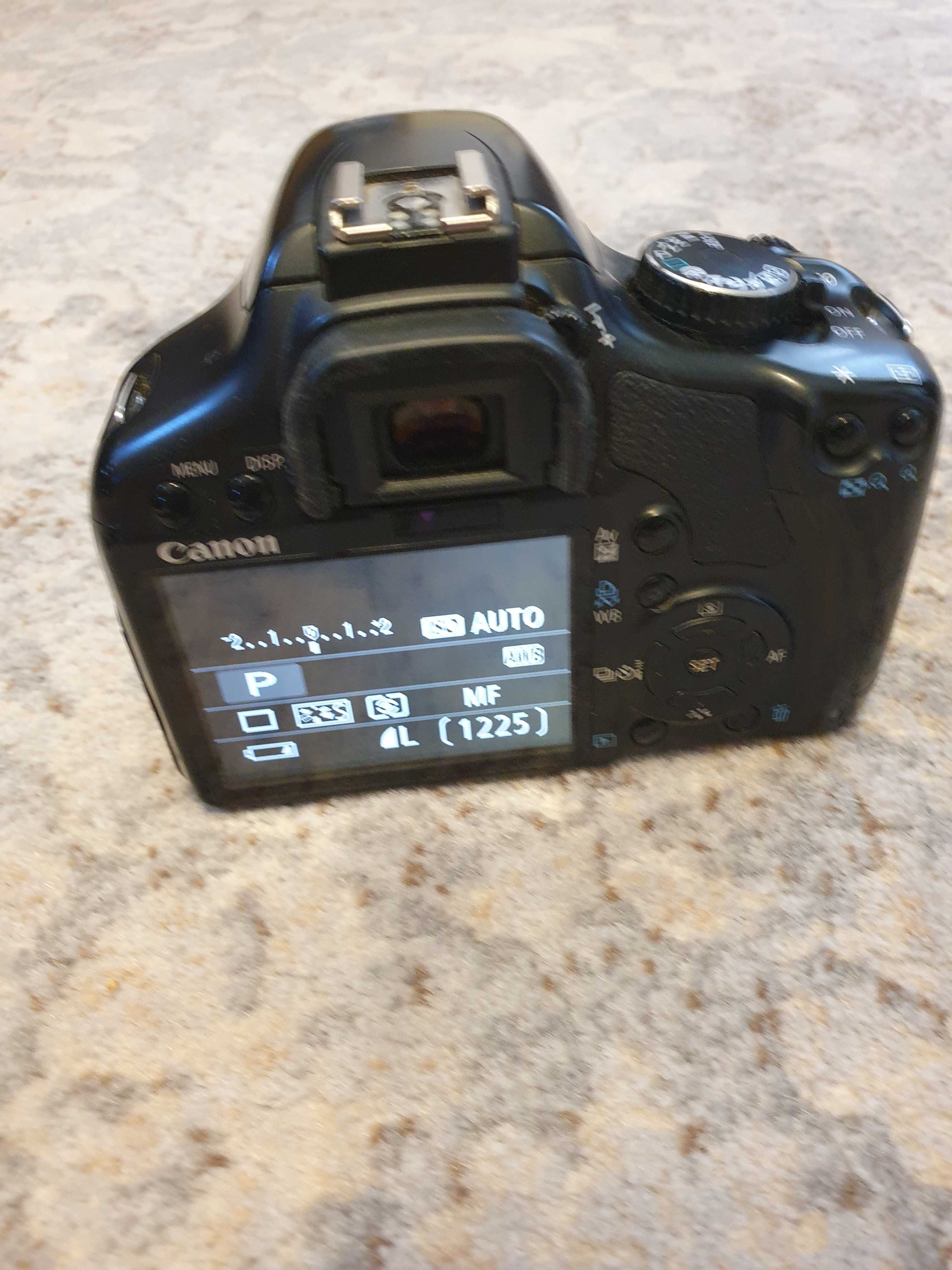 Vand camera foto Canon 450D cu obiectiv 80-200mm