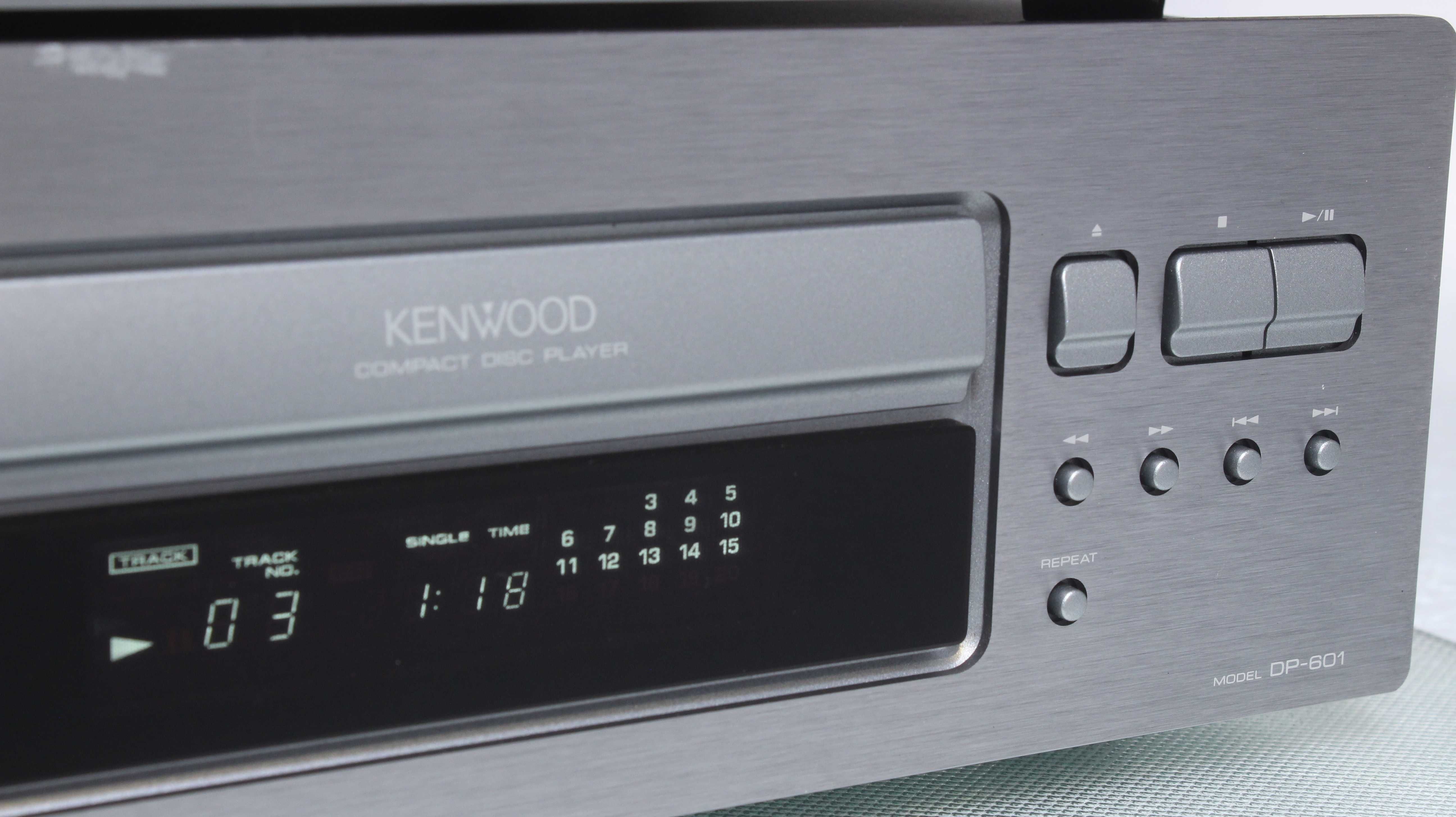 Kenwood,deck,cd player,tuner(27 cm).