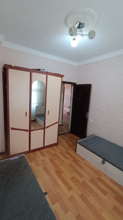 Beruniy metro yonida