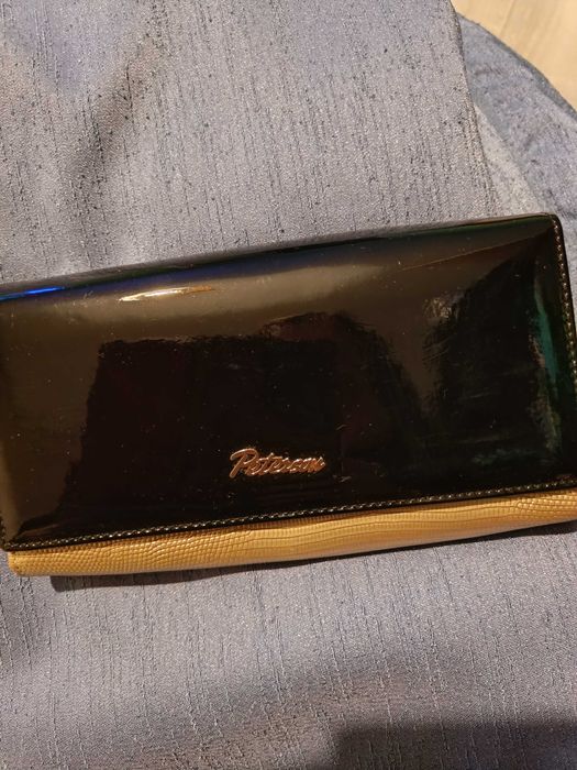 Дамско портмоне, ново