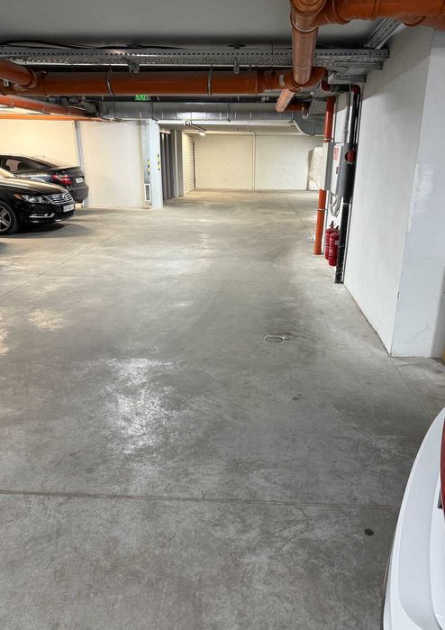 Дава се под наем Гараж / Паркомясто в Варна, Център - 18 кв.м за 80 € - Снимка #1