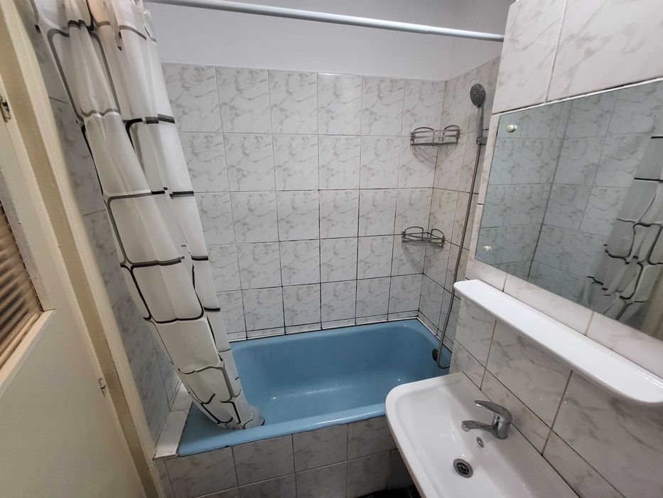 Proprietar, vând garsoniera Răcădău