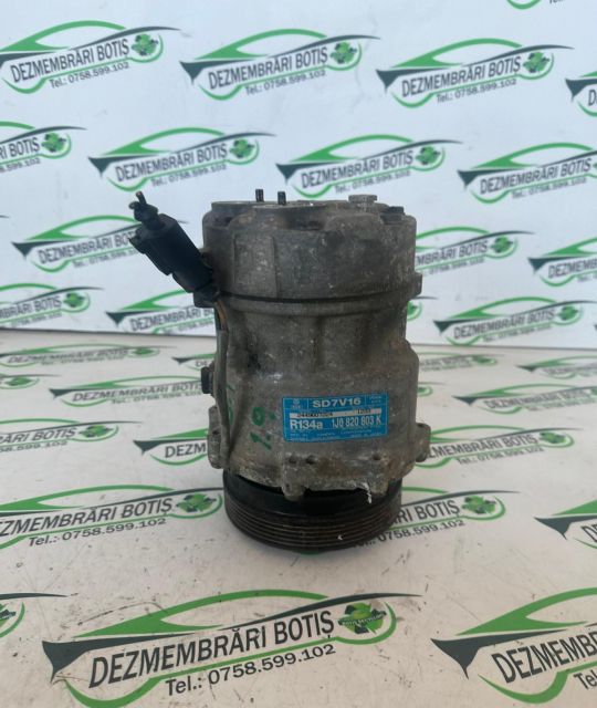 Compresor AC 1J0 820 803 K Volkswagen VW Golf a 4-a generatie
