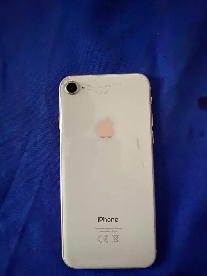 iphone 8 sotiladi