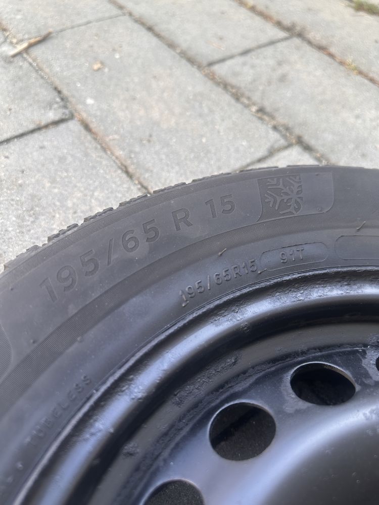 Зимни гуми с джанти Michelin 195/65 15