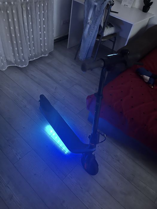 Vand trotineta electrica