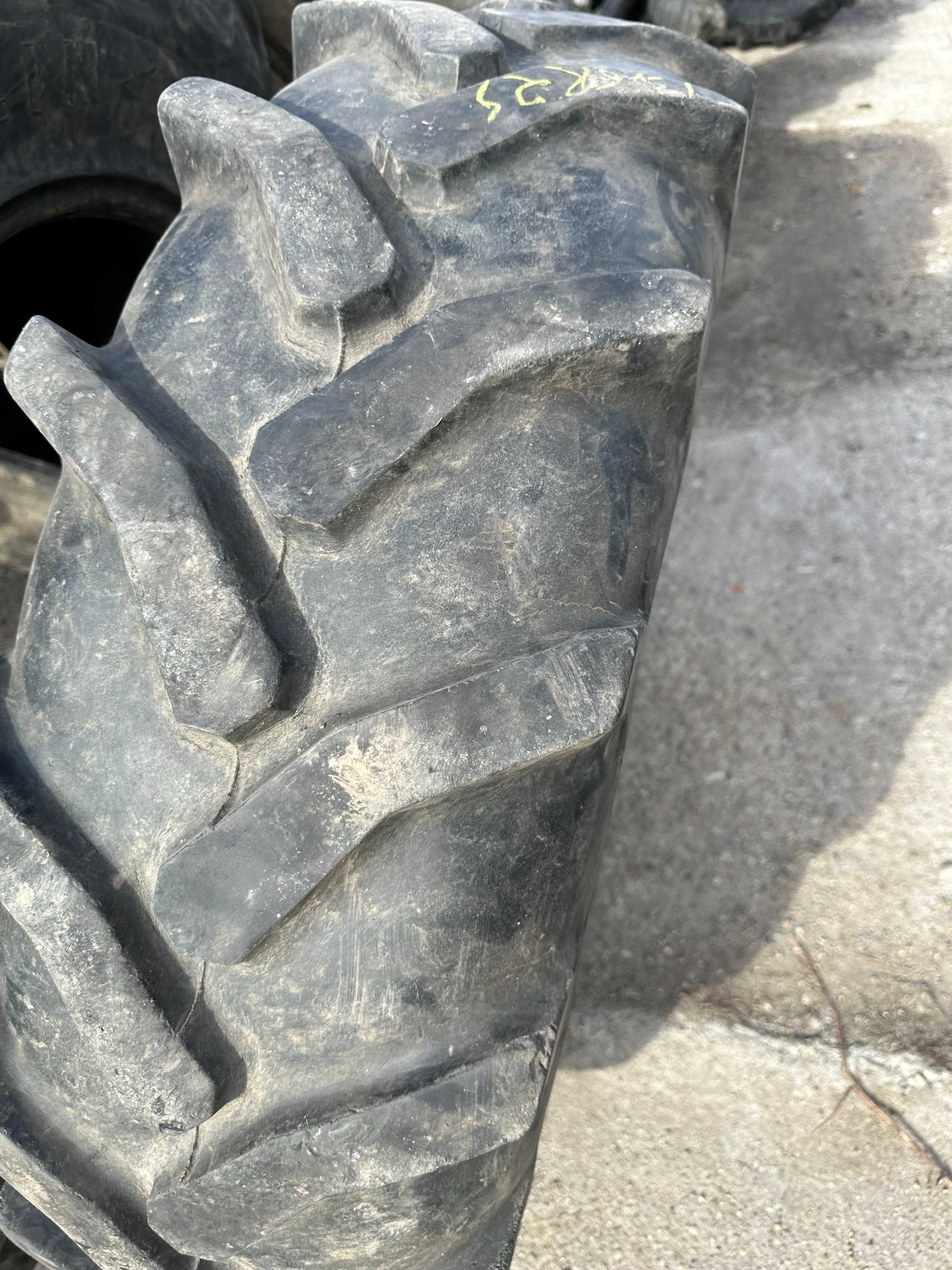 Cauciuc 13.6 R24 Barum