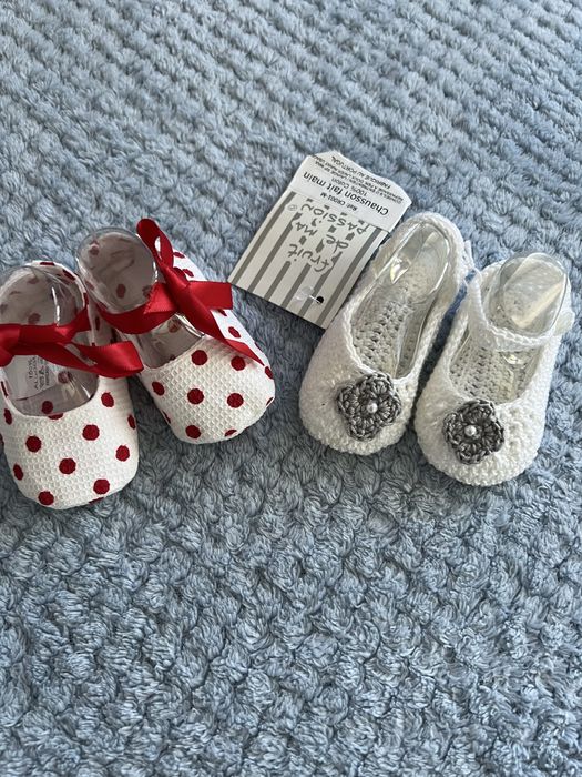 Бебешки обувчици за момиче