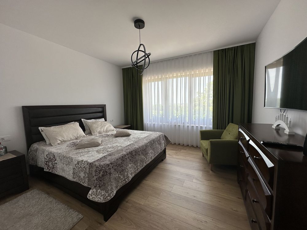 Teren de Vis 7650 mp la Marginea Padurii str Izvorului cu Utilitati