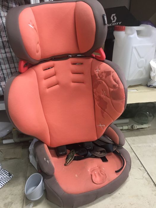 Продам детское автокресло Geoby