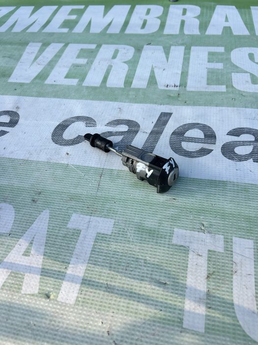 Butuc  ușă stânga față Audi Q5 FY 2017